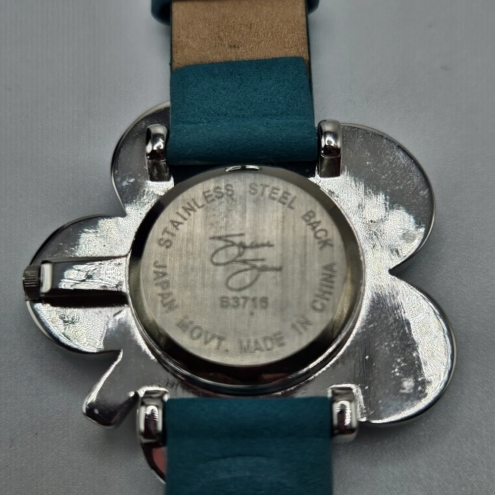 VINTAGE Suzanne Somers Blue Rhinestone Flower Watch Leather Band MOP Face Box